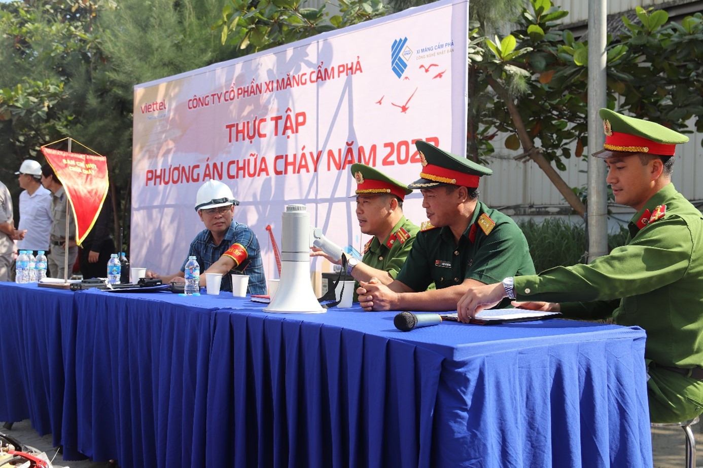 Xi măng Cẩm Phả tổ chức tuyên truyền, thực tập phương án chữa cháy, cứu nạn cứu hộ năm 2023